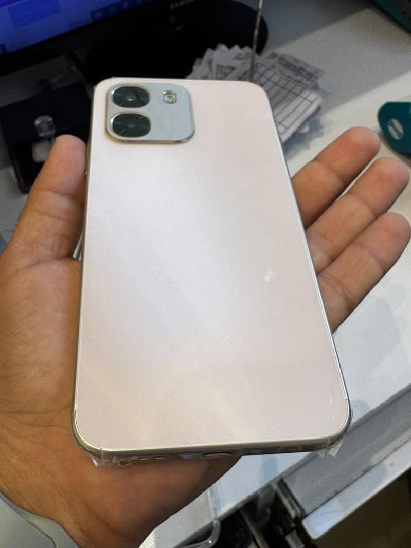 OPPO A6 1