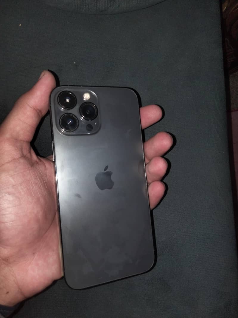 Apple iPhone 13 Pro Max 1