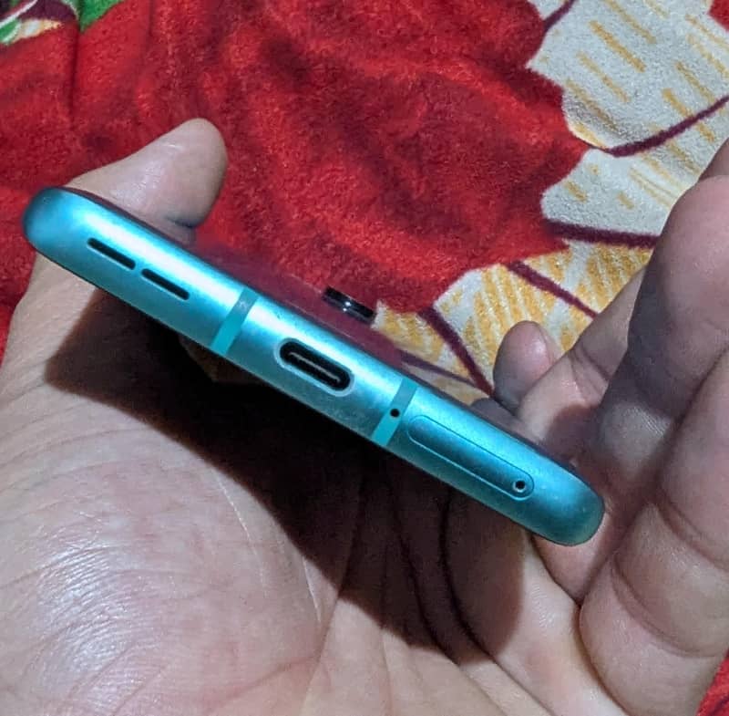 One Plus 8 pro 6