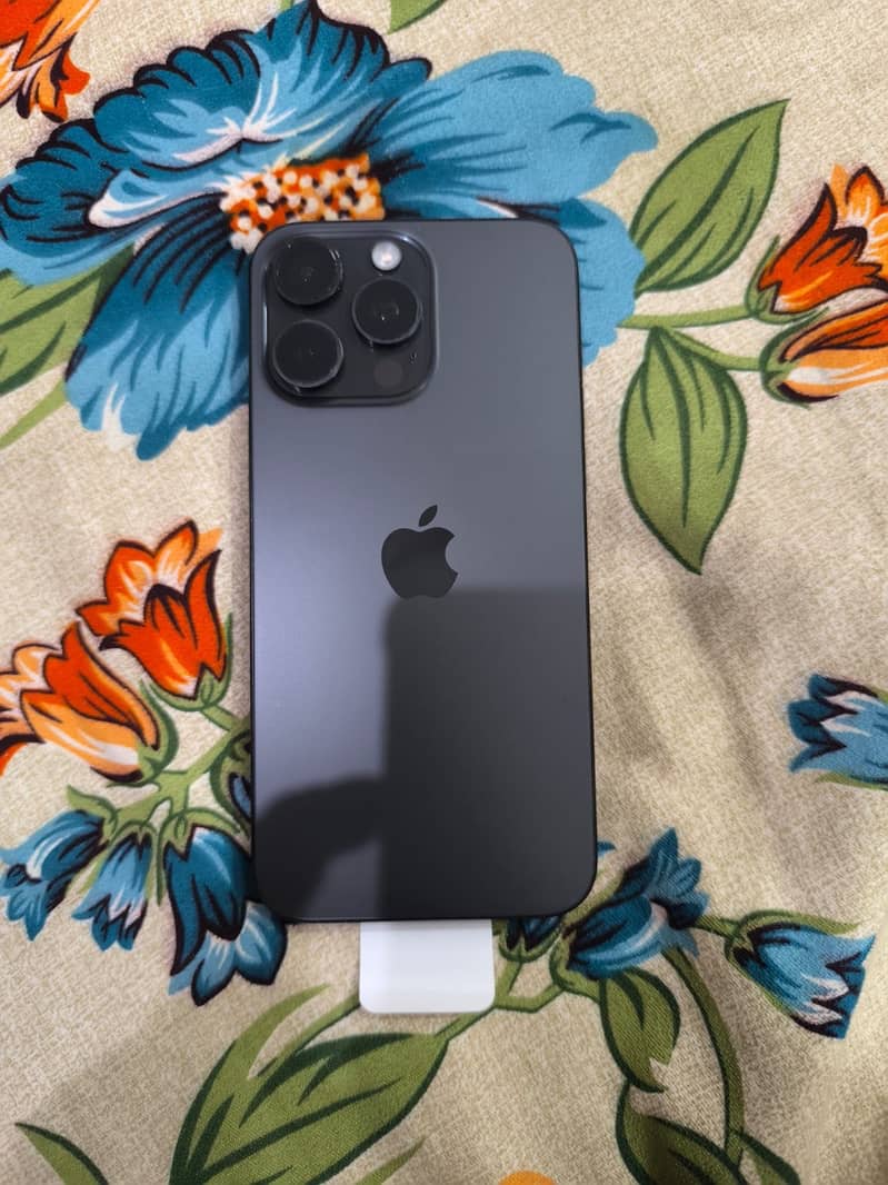 Apple iPhone 15 Pro Max 0