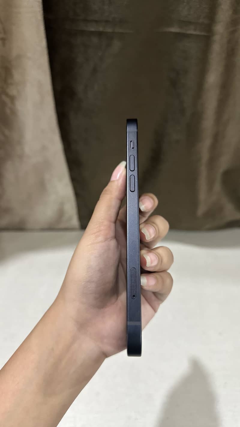 Apple iPhone 12 3