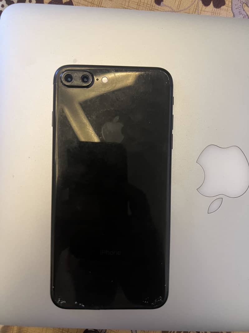Apple iPhone 7 Plus 1