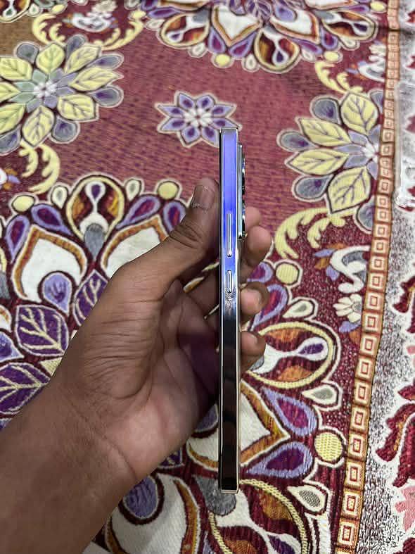 Infinix Note 40 5