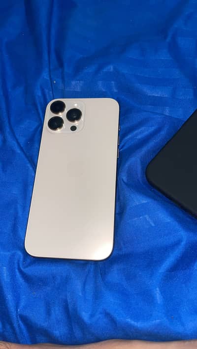 Apple iPhone 16 Pro Max