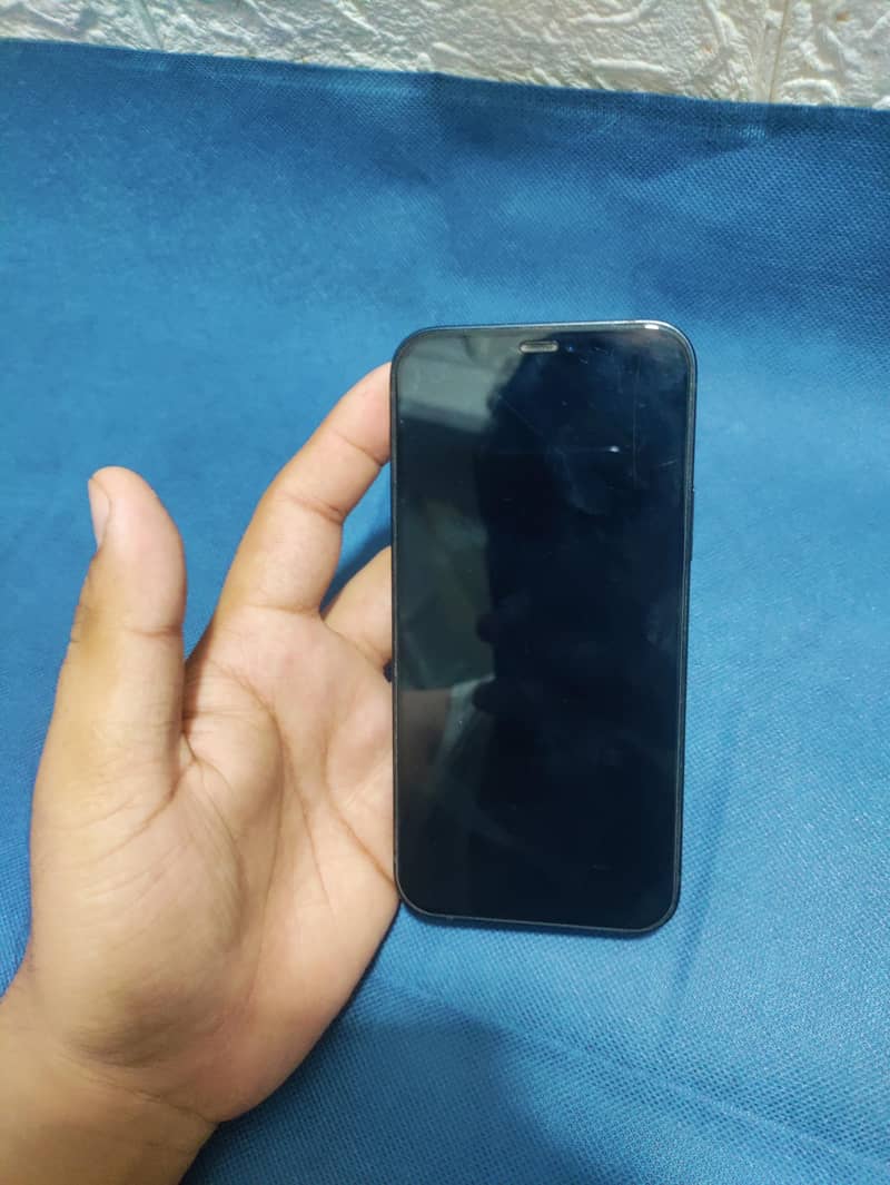 Apple iPhone 12 3