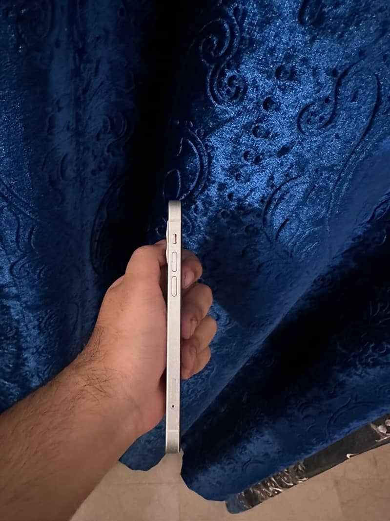 Apple iPhone 12 2