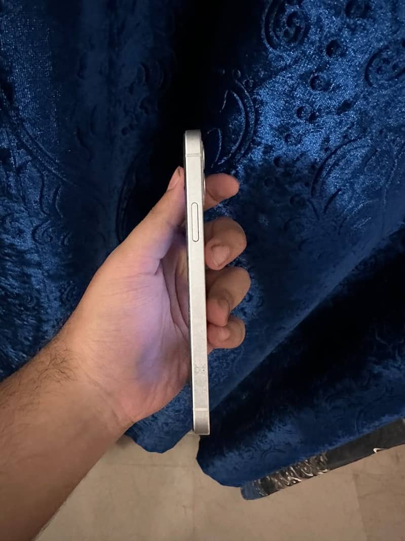 Apple iPhone 12 3