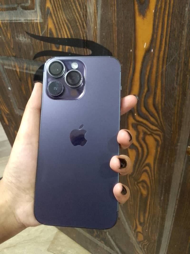 Apple iPhone 14 Pro Max 0