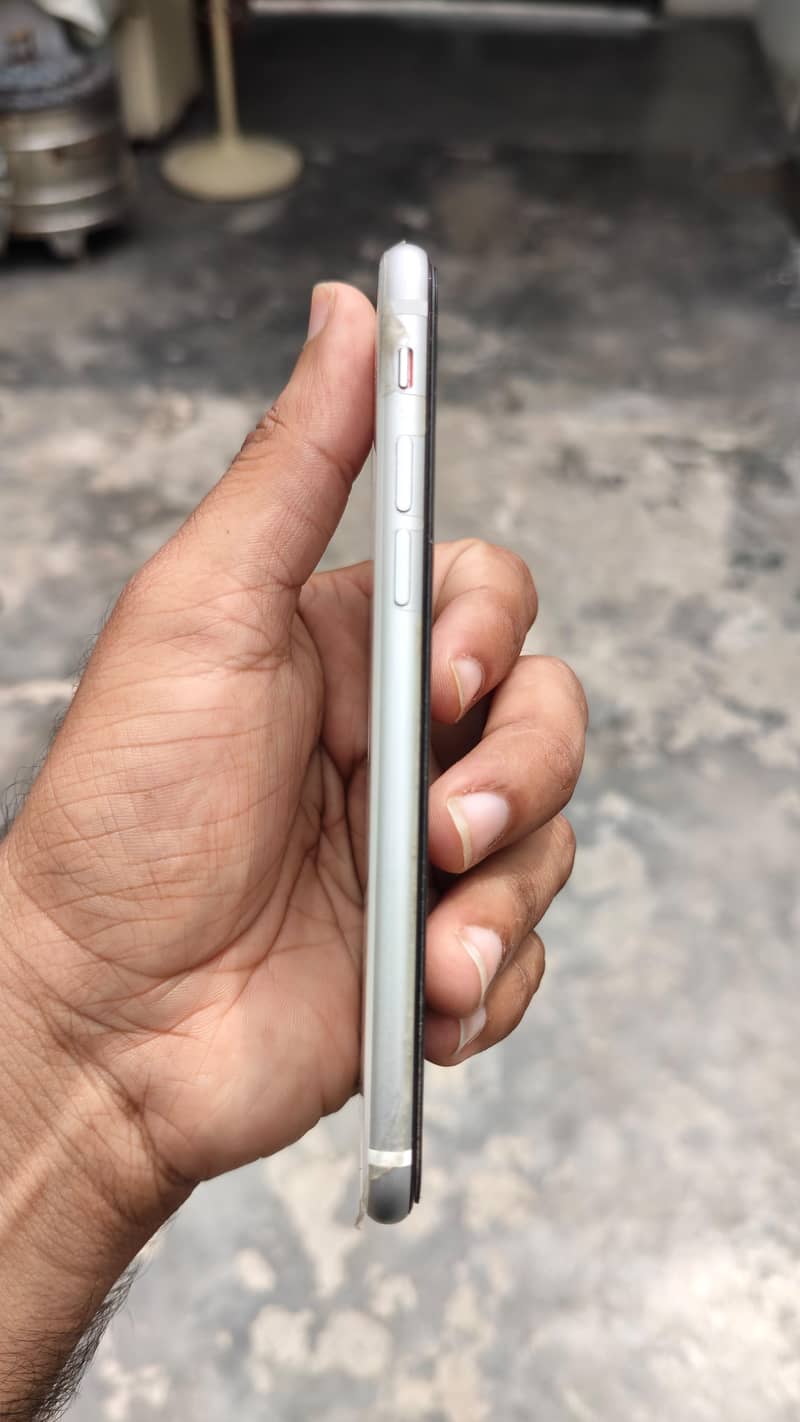 Apple iPhone SE 4