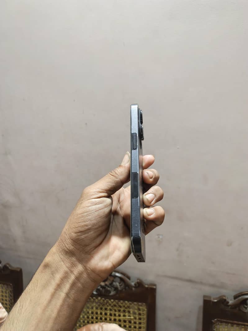 Apple iPhone 14 Pro Max 1