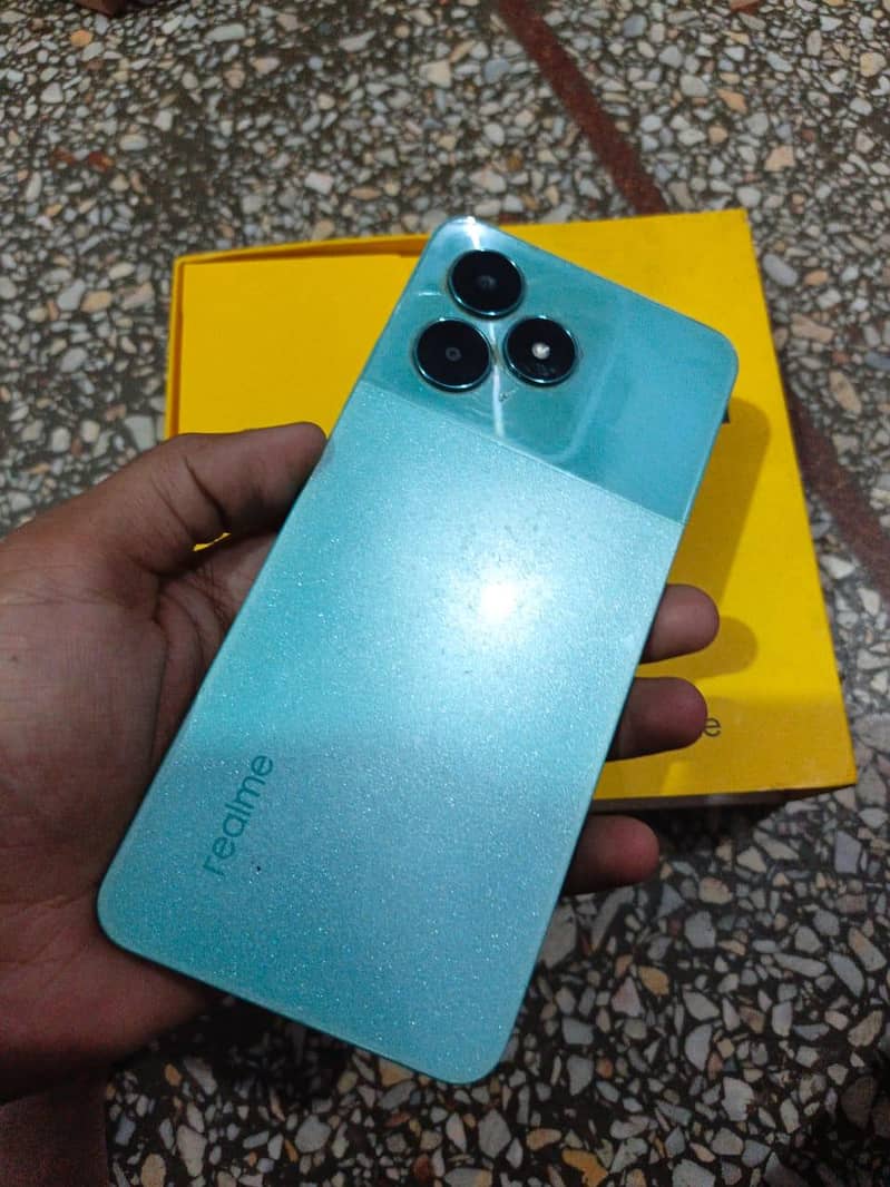 Realme C51 3