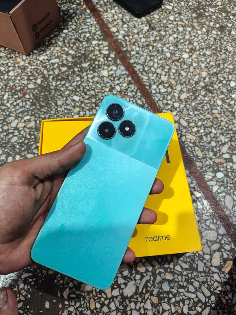 Realme C51 7