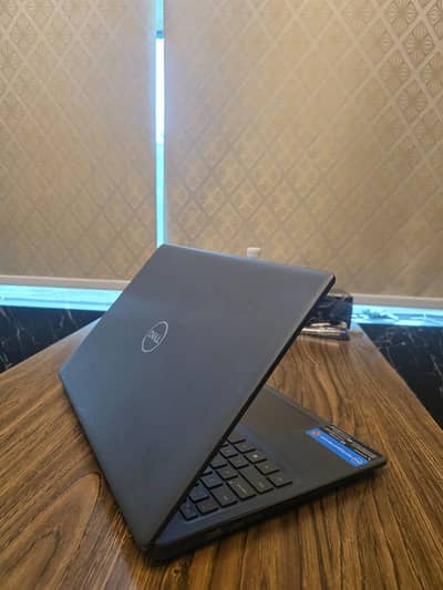 Dell 3510 Dell 3510 i7/10gen 8gb/256gb  Dell 3510 i7/10gen 8gb/256gb