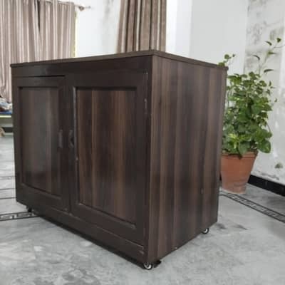 iron stand Large size in wood available for sale in excellent