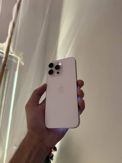 Apple iPhone 16 Pro Max