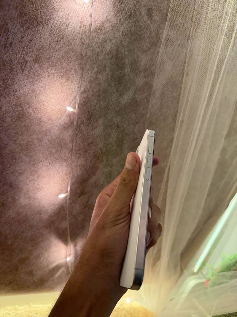 Apple iPhone 16 Pro Max 5