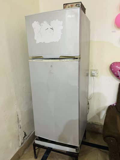 Haier refrigerator condition 10/8 serious buyers only