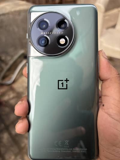 OnePlus 11 5G 16GB/256 – Non-PTA Factory unlocked (4 Months Sim Work)