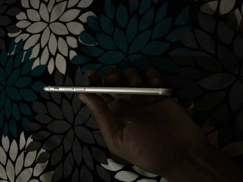 Apple iPhone SE 8