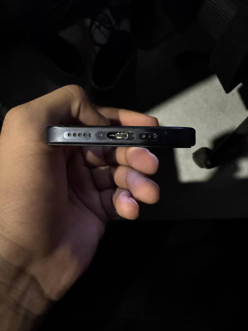 Apple iPhone 15 Pro 1