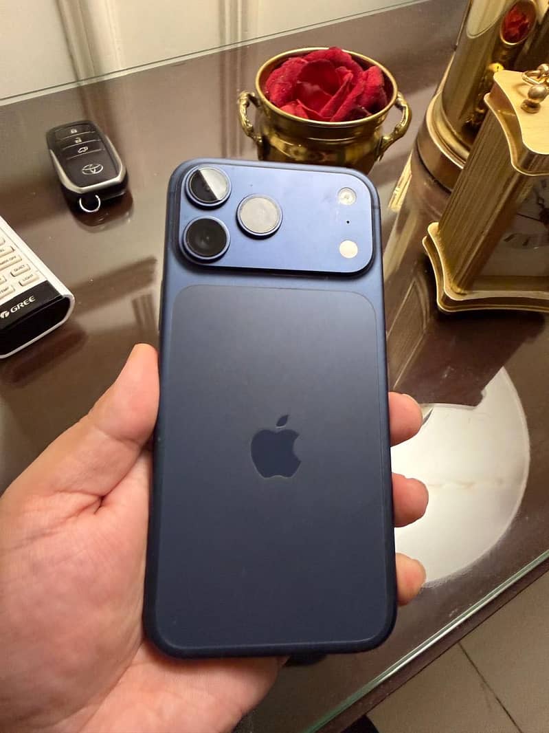 Apple iPhone 17 Pro Max 3