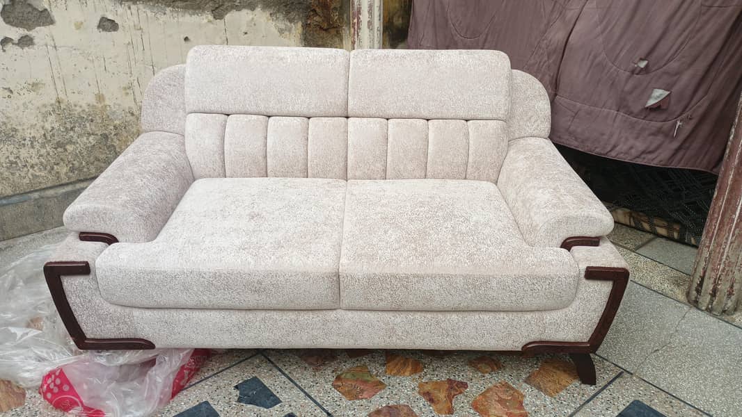7 seater sofa 0