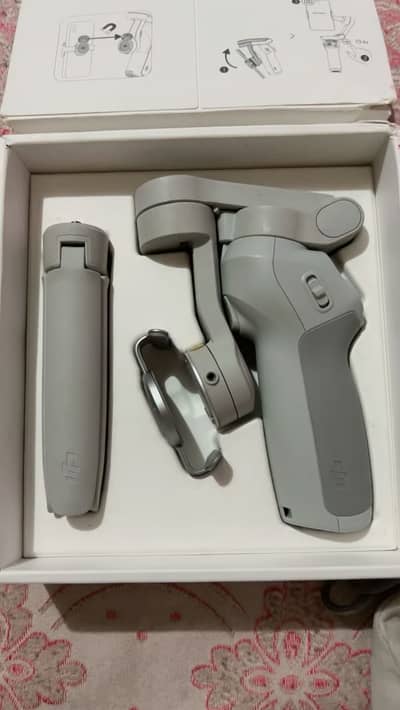 DJI Osmo Mobile SE Gimbal | Bohat Kam Used | 100% OK