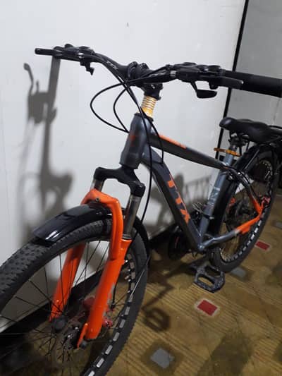 (7) GEAR CYCLE MOUNTAIN BIKE. . . . . . . .