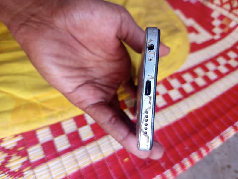 Tecno Spark 20C 2