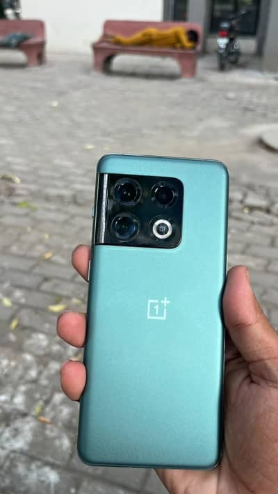 One Plus 10 Pro