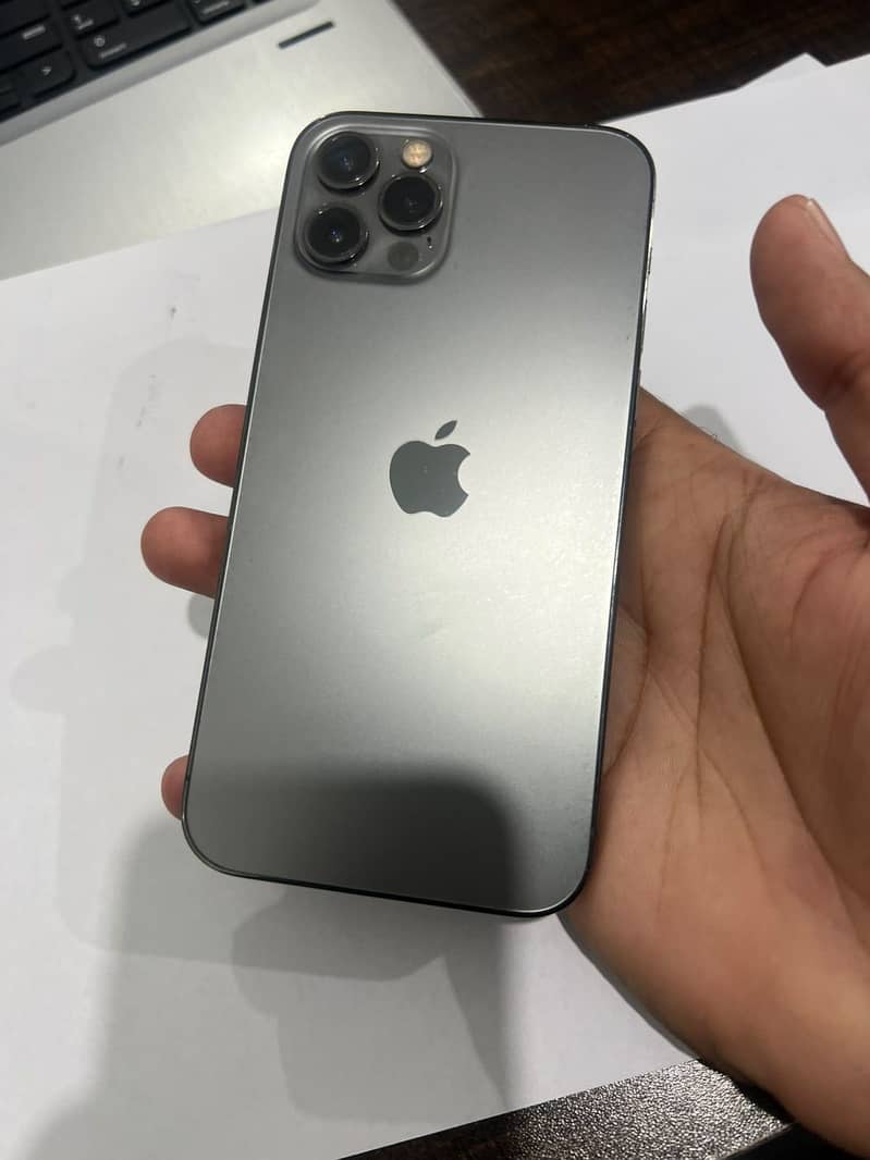 Apple iPhone 12 Pro 4