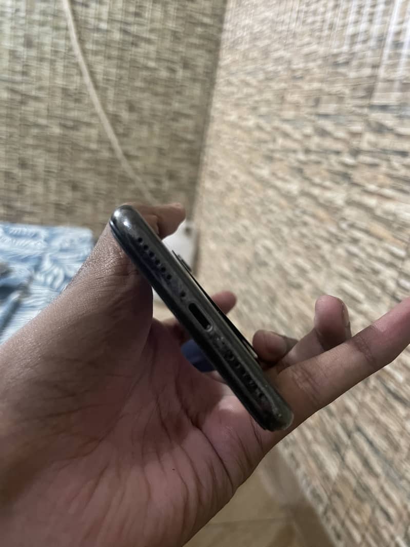 Apple iPhone X 2