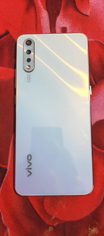 Vivo S1