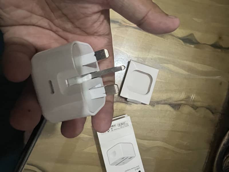 Iphone adapter 1