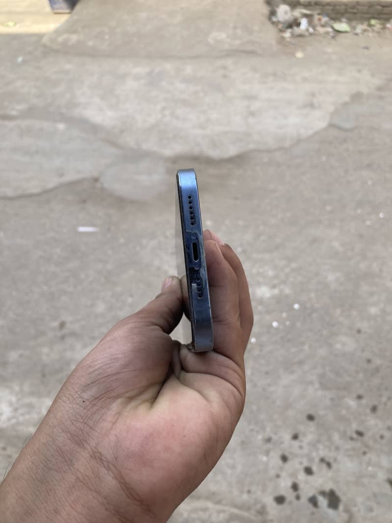 Apple iPhone 13 Pro Max 4