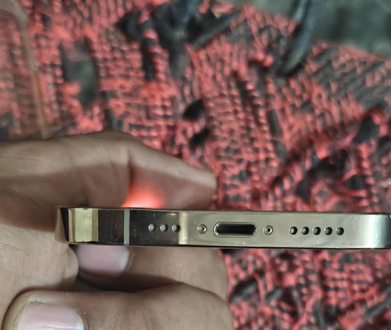 Apple iPhone 12 Pro 6