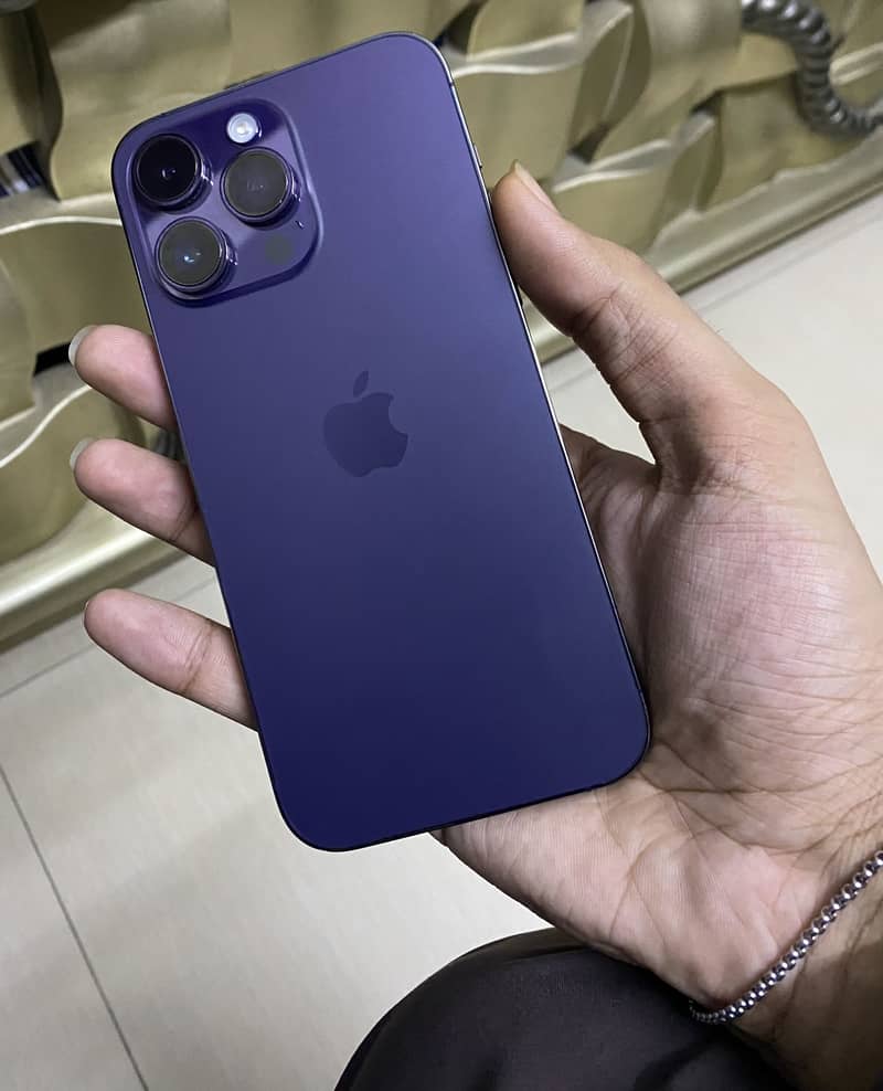 Apple iPhone 14 Pro Max 0