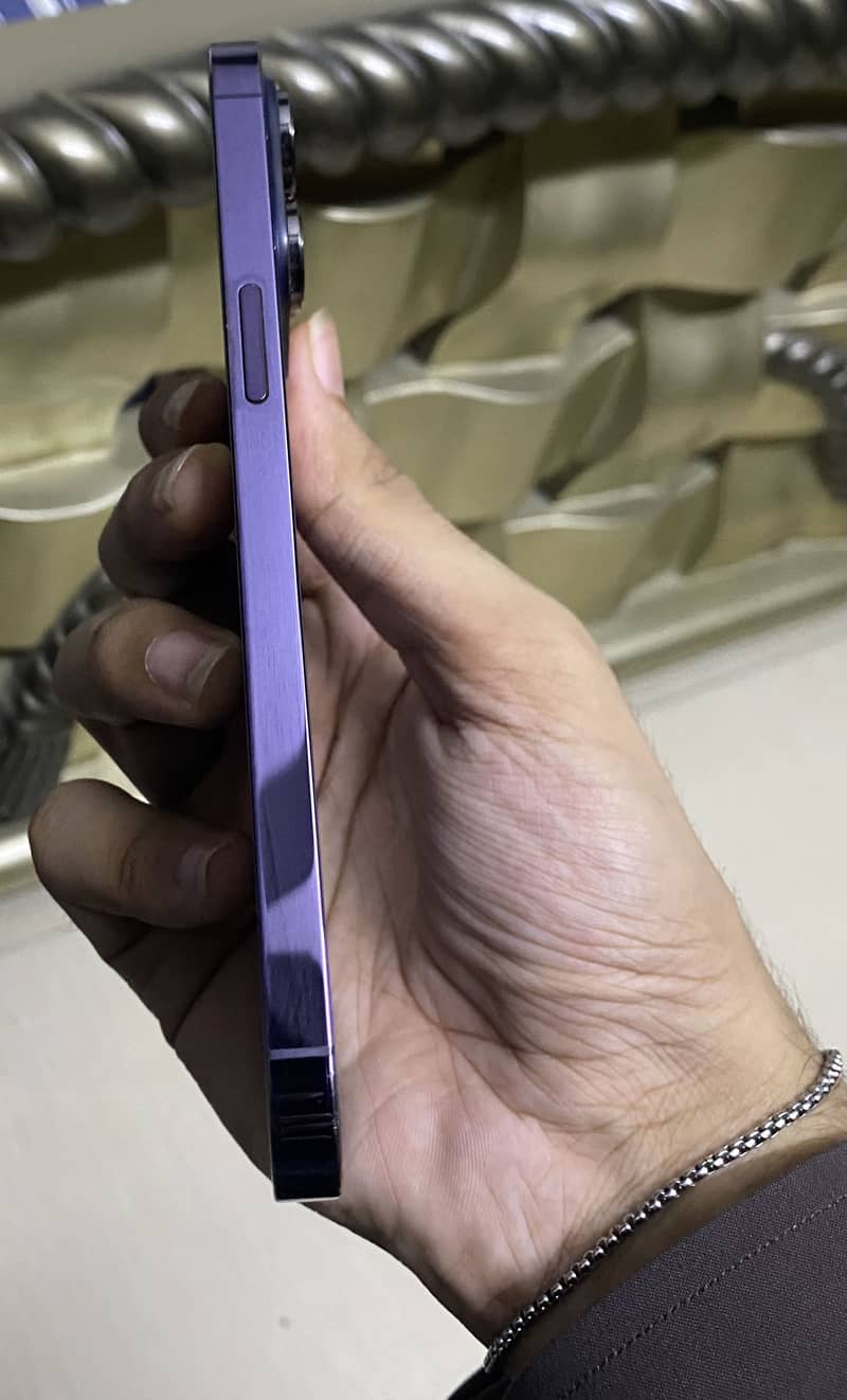 Apple iPhone 14 Pro Max 1