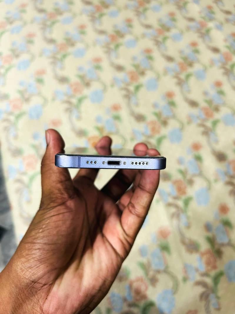 Apple iPhone 12 3