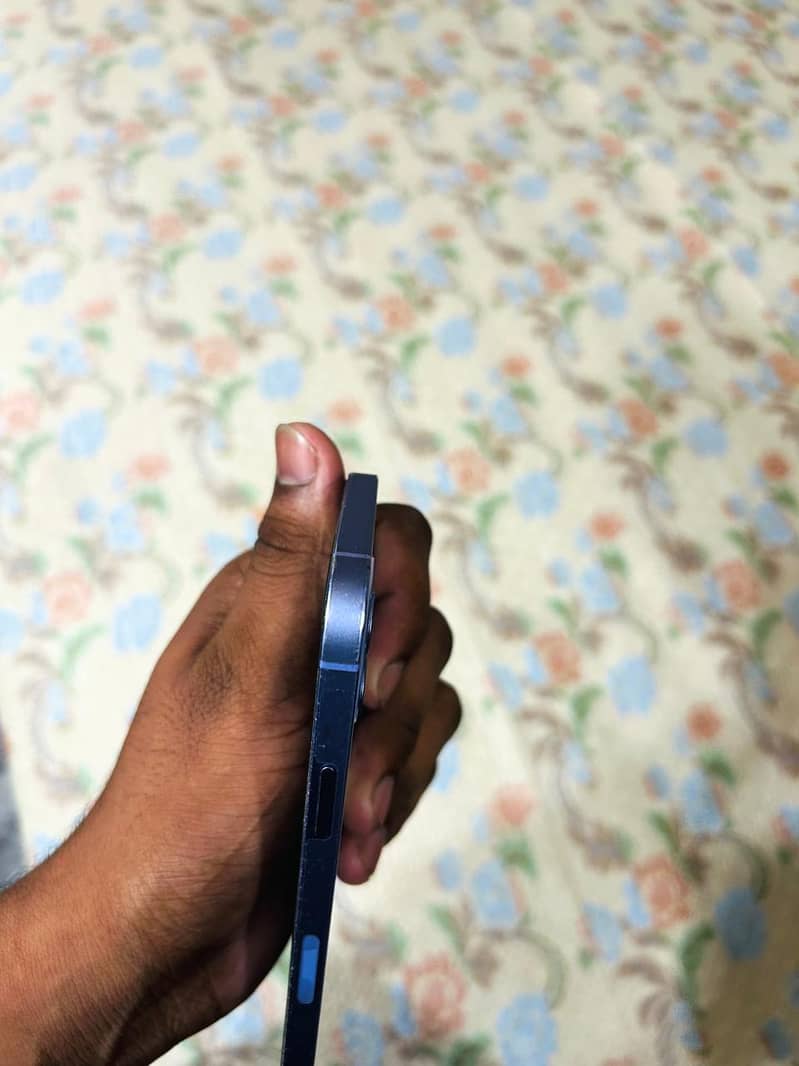 Apple iPhone 12 5