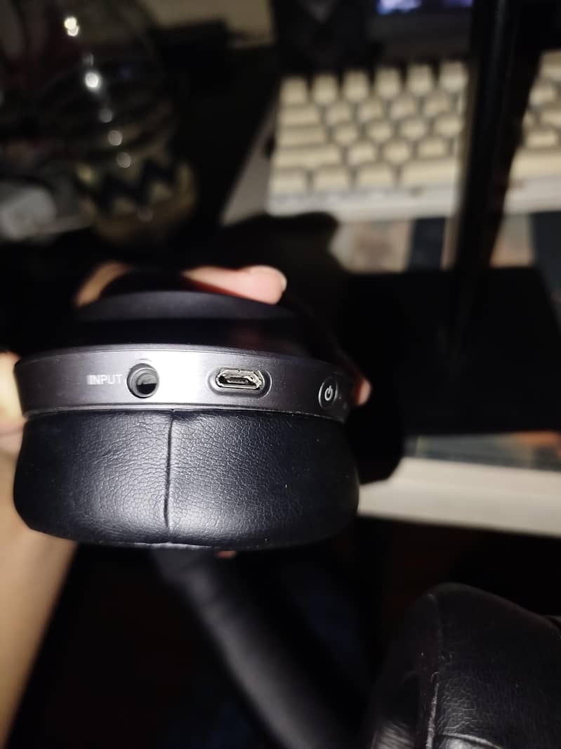 SONY WIRELESS HEADSET 6