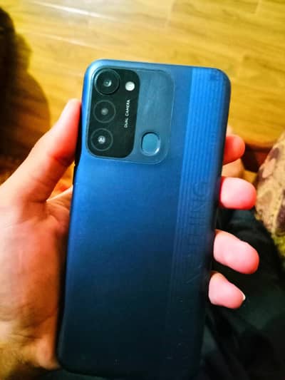 Tecno Spark 8C