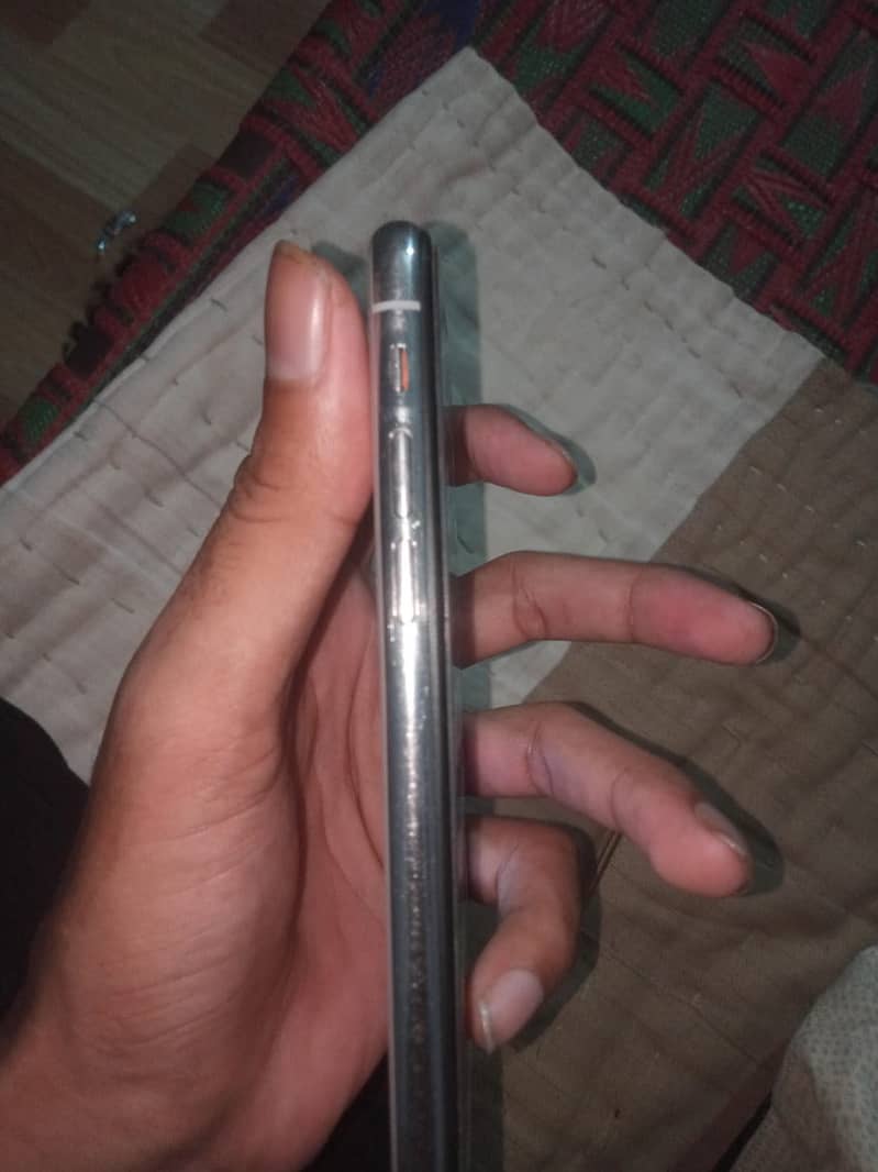 Apple iPhone X 0