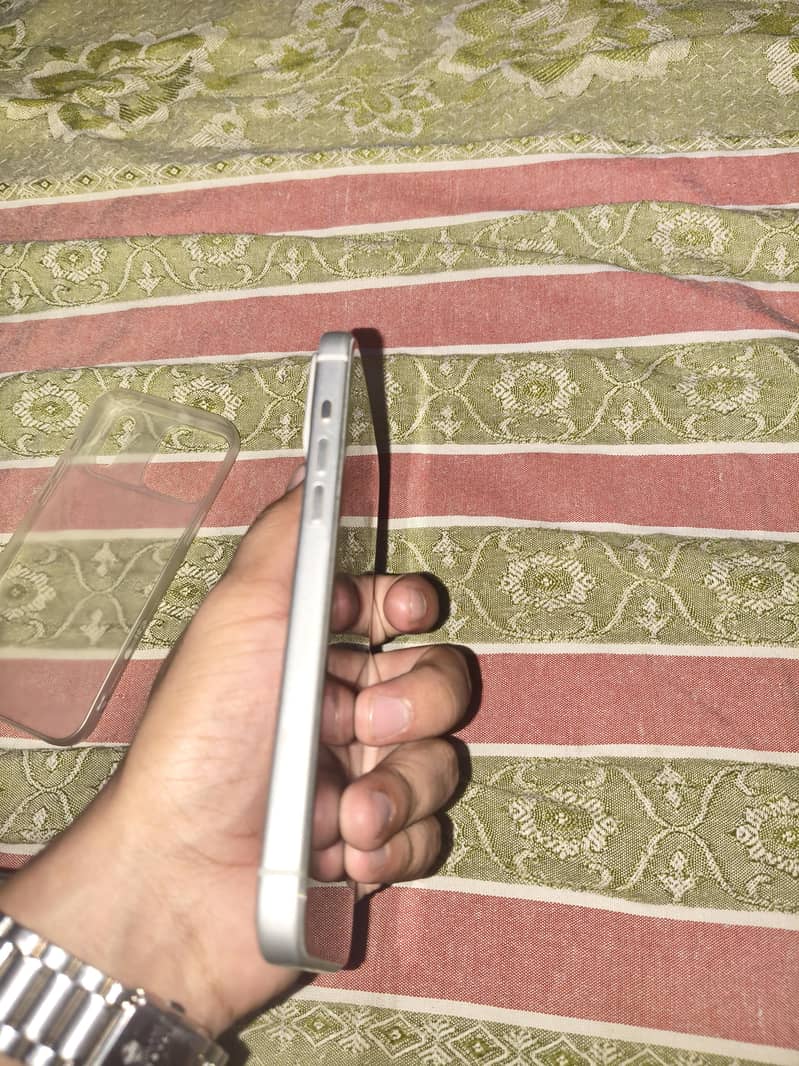 Apple iPhone 17 Pro Max 2