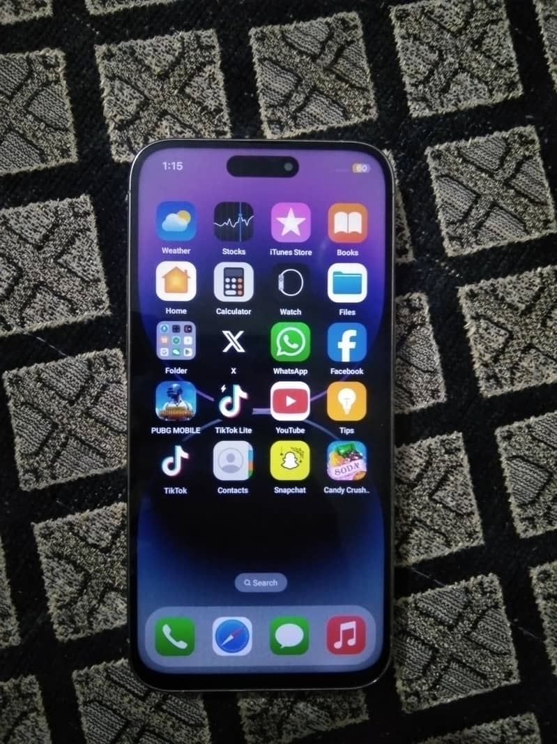 Apple iPhone 14 Pro Max 1