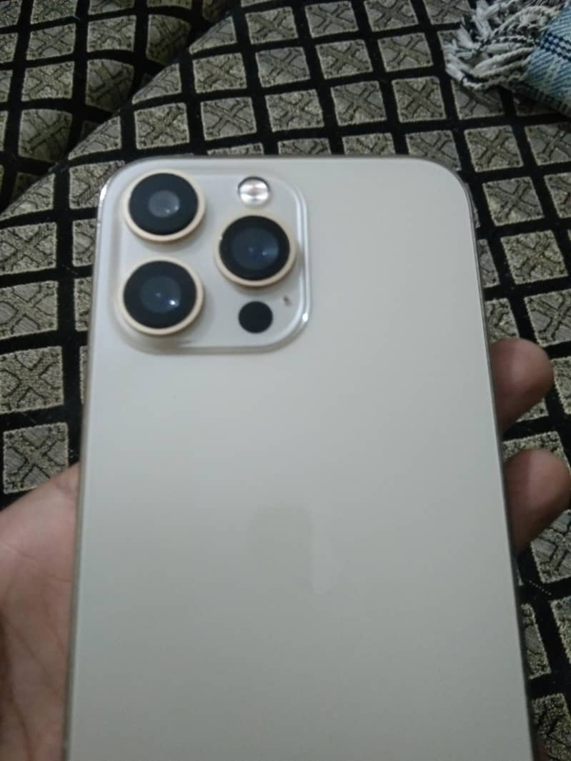 Apple iPhone 14 Pro Max 4