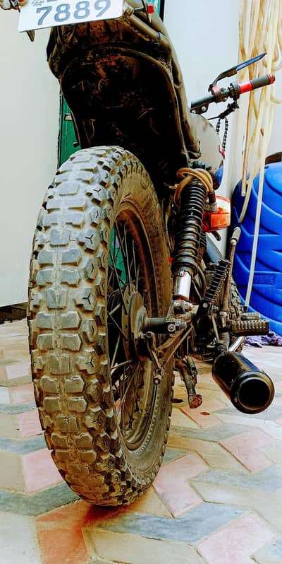 HONDA CG 125 INTO CAFE RACER