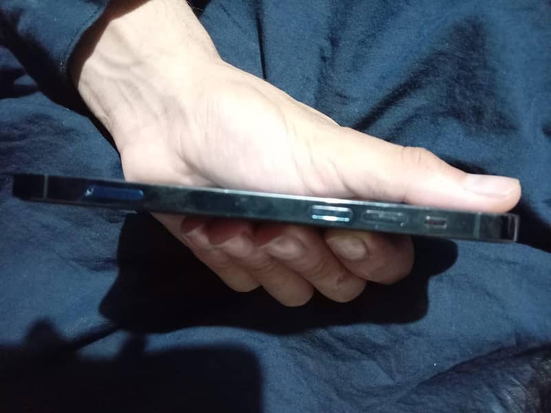 Apple iPhone 12 Pro 1