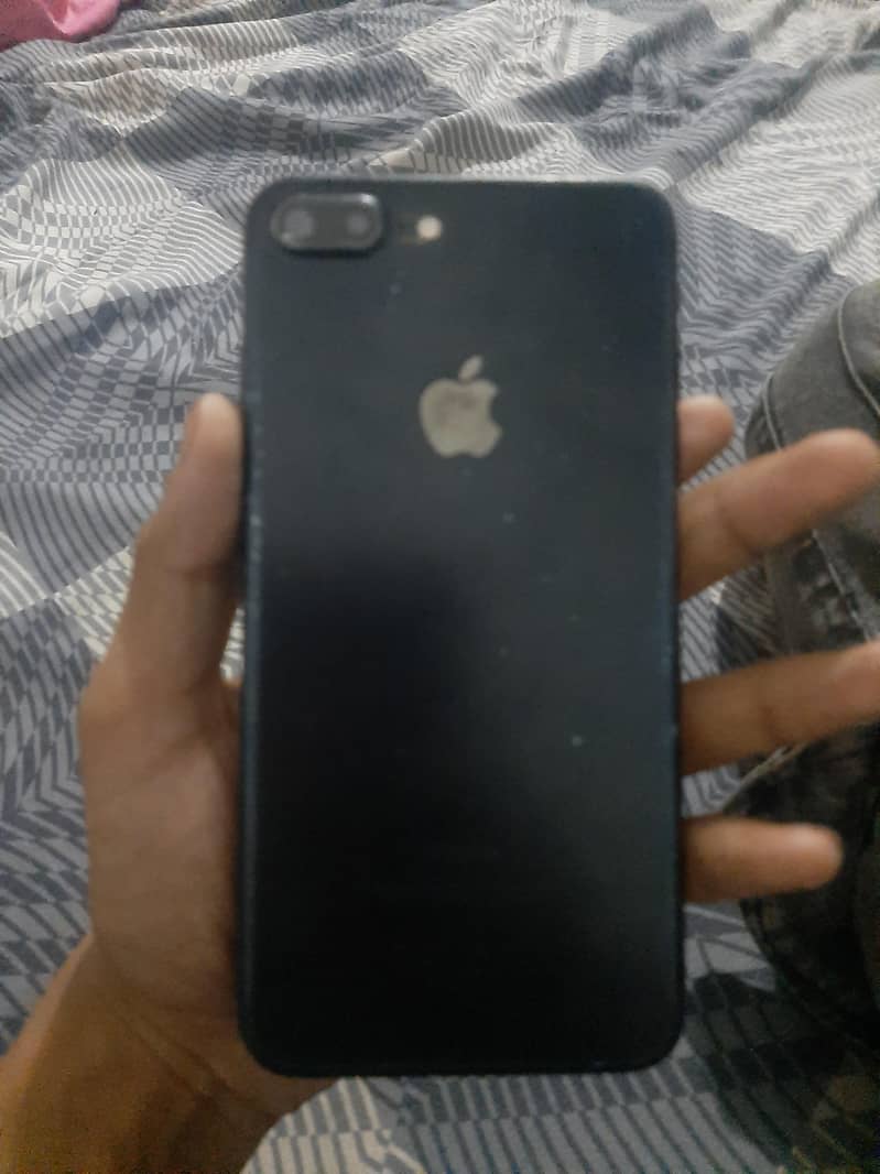 Apple iPhone 7 Plus 0