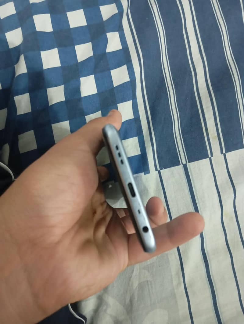 OPPO A54 4